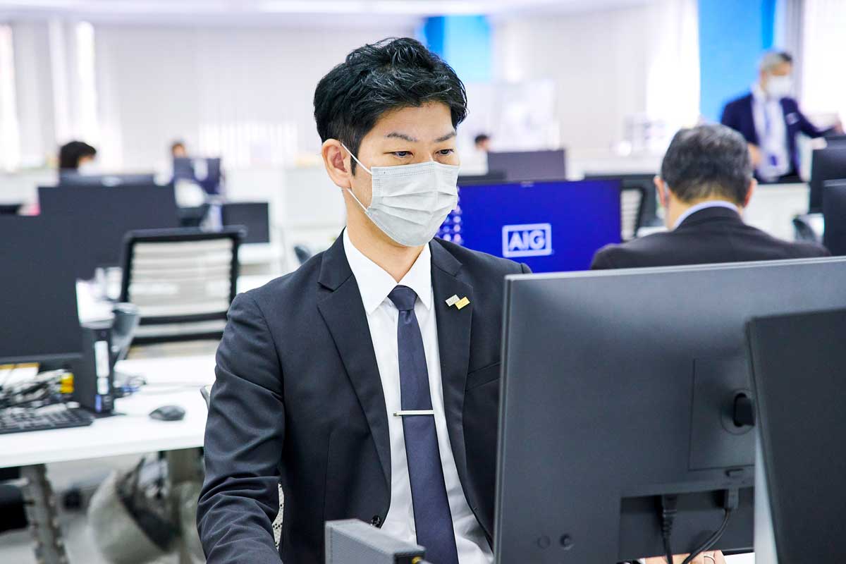 雑誌で紹介された 企業の海外展開を支えたい 天職を見つけた営業社員 | AIG 日本ノンフィクション